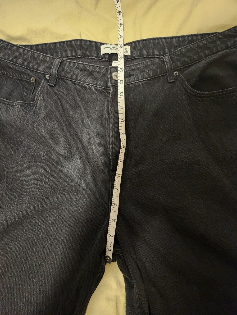 High-Rise Wide-Leg Crop Jeans in Black - Picture 8 of 9